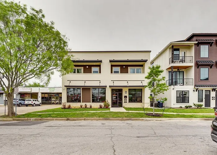 Apartamento Steps To Tcu Campus: Modern Worth Fort Worth