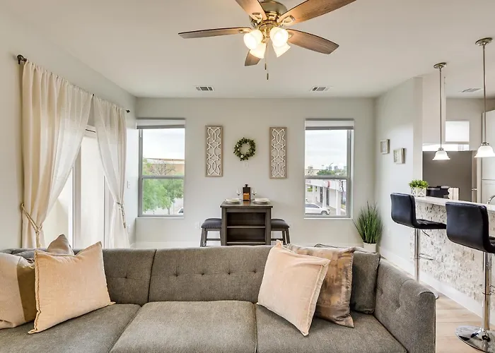 Steps To Tcu Campus: Modern Worth Apartamento