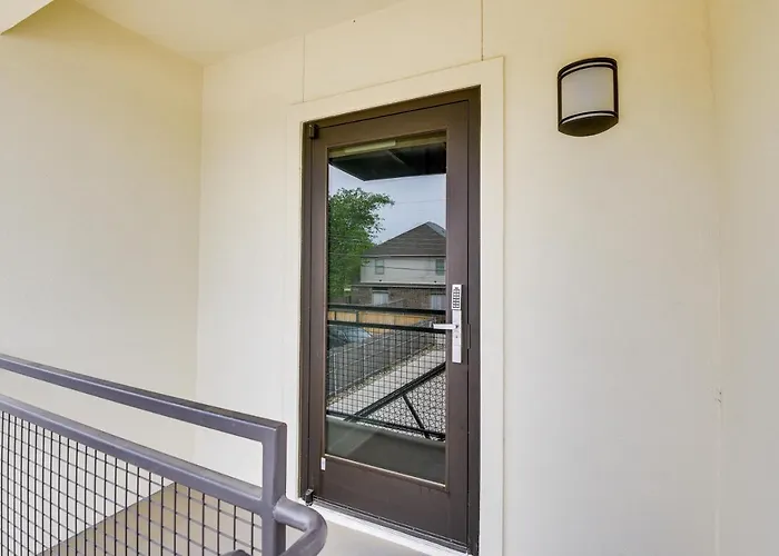 Steps To Tcu Campus: Modern Worth