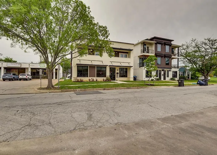 Apartamento Steps To Tcu Campus: Modern Worth Fort Worth